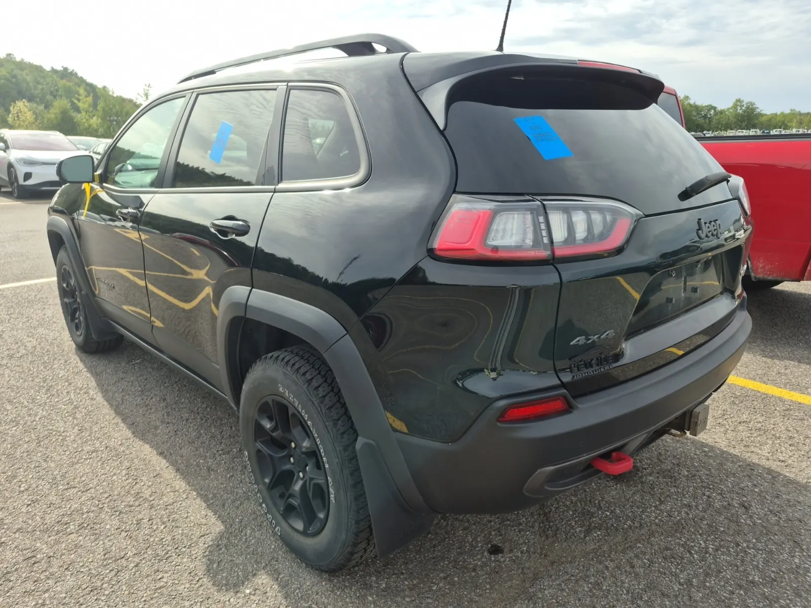 Driver Rear 3/4 Photo