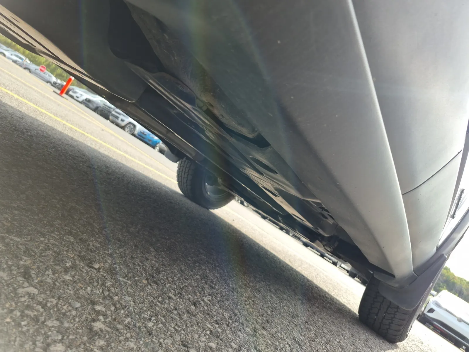 Undercarriage - Passenger Photo