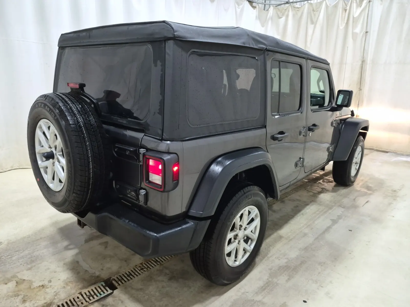 Passenger Rear 3/4 Photo