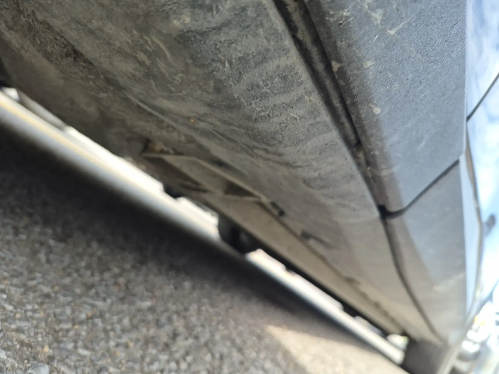 Undercarriage - Driver Photo