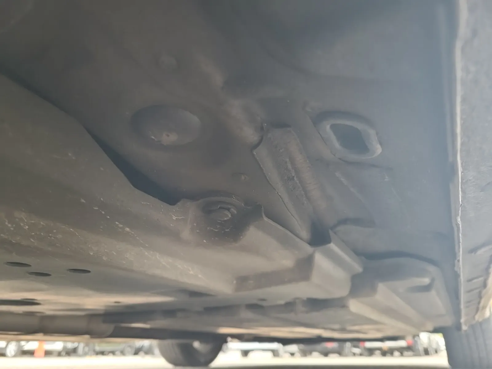 Undercarriage - Passenger Photo