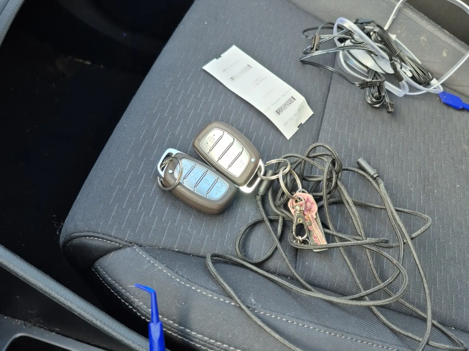 Keys/Fobs/Manual Photo