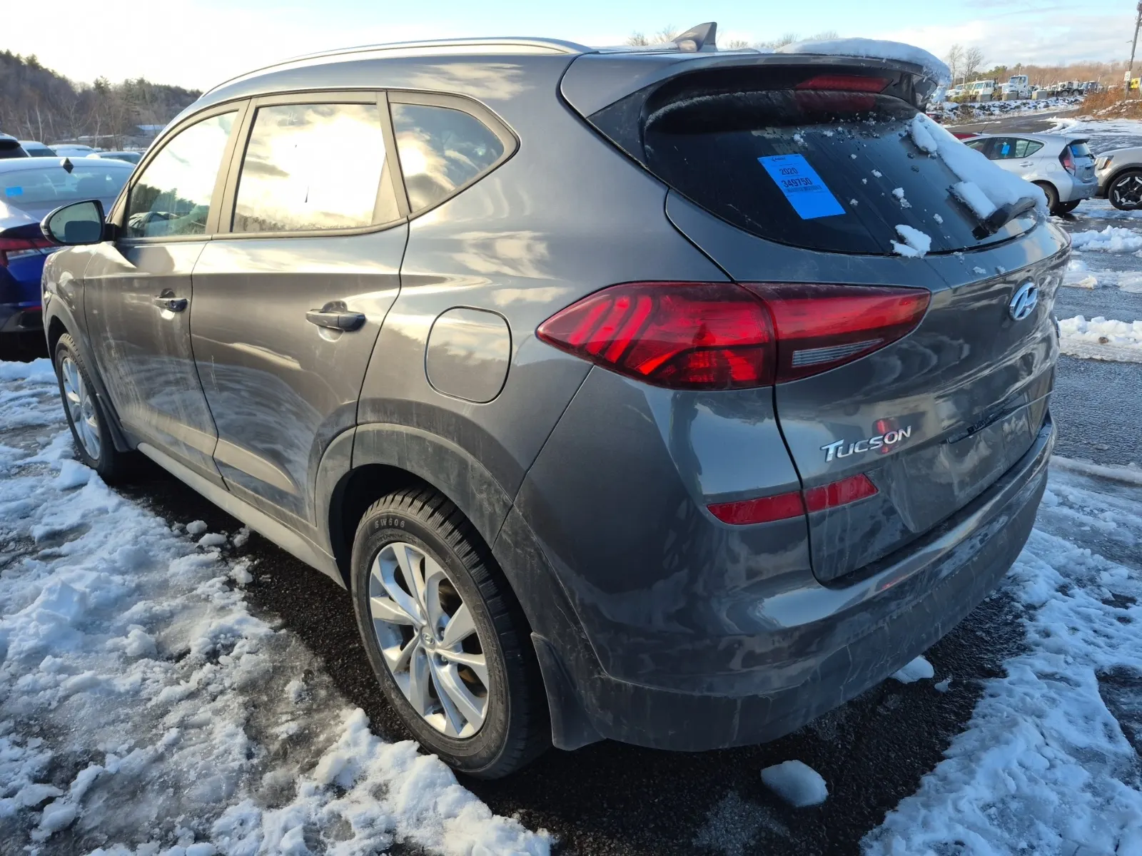 Driver Rear 3/4 Photo