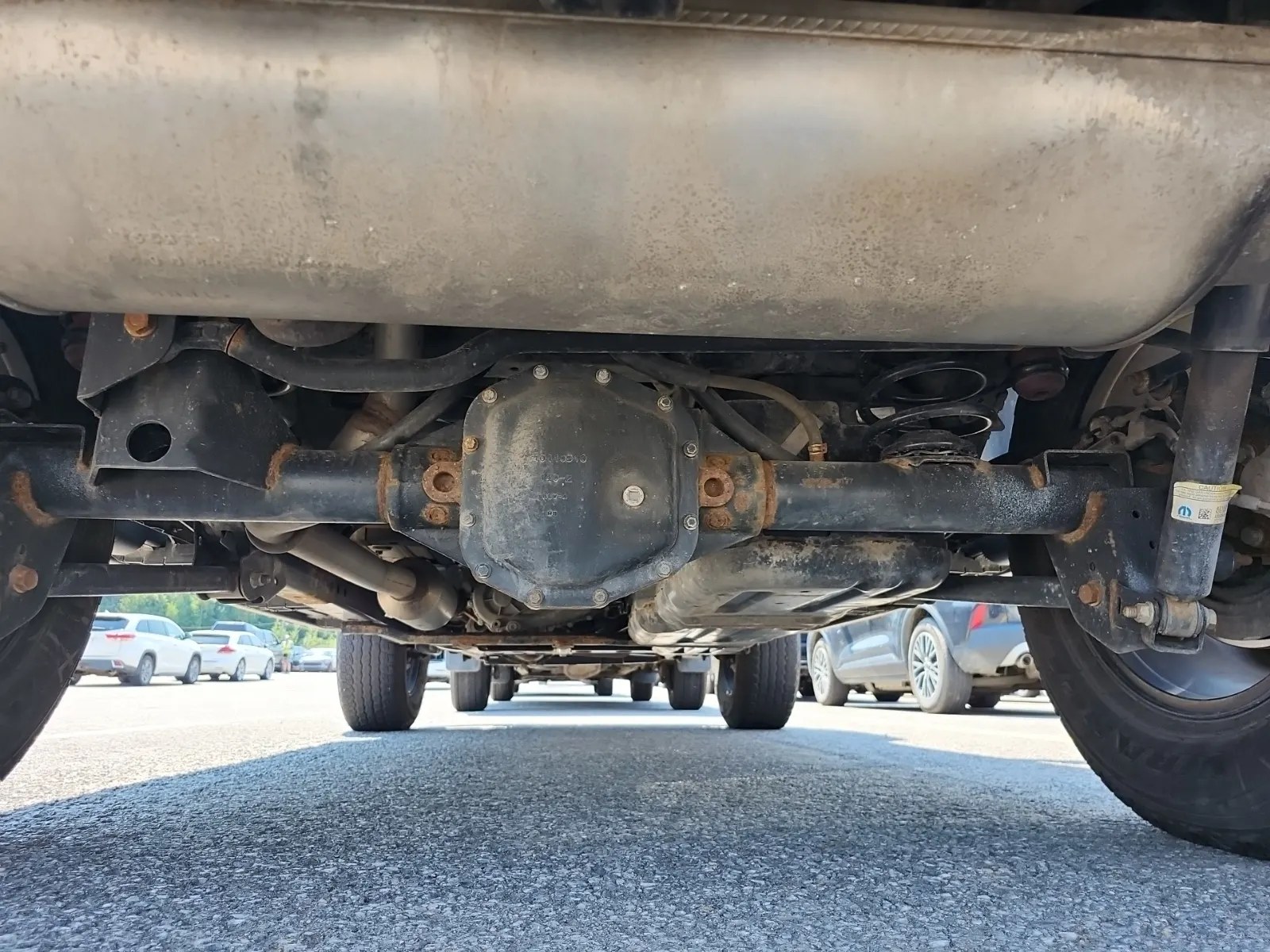 Undercarriage - Rear Photo