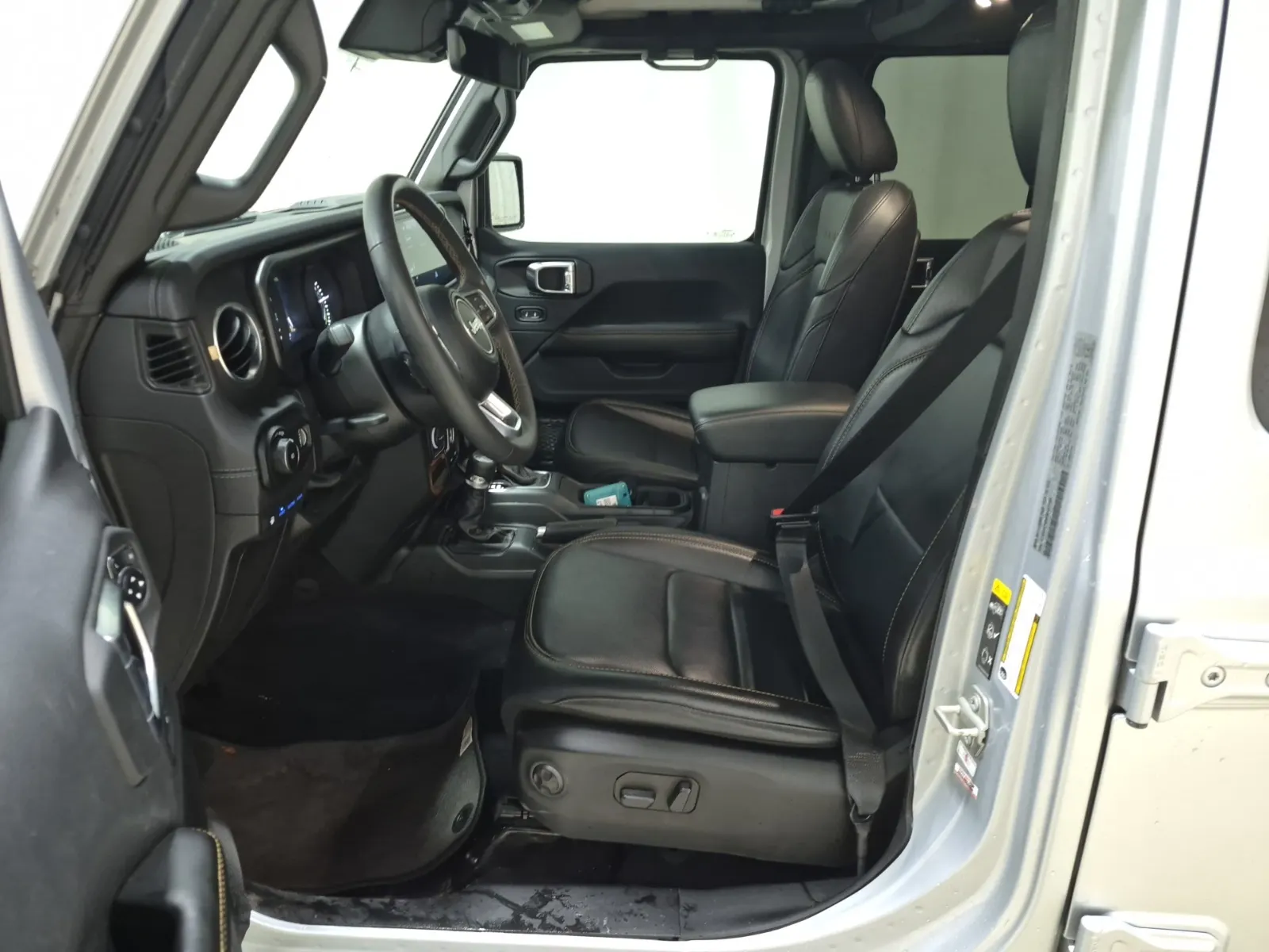 Front Interior Photo
