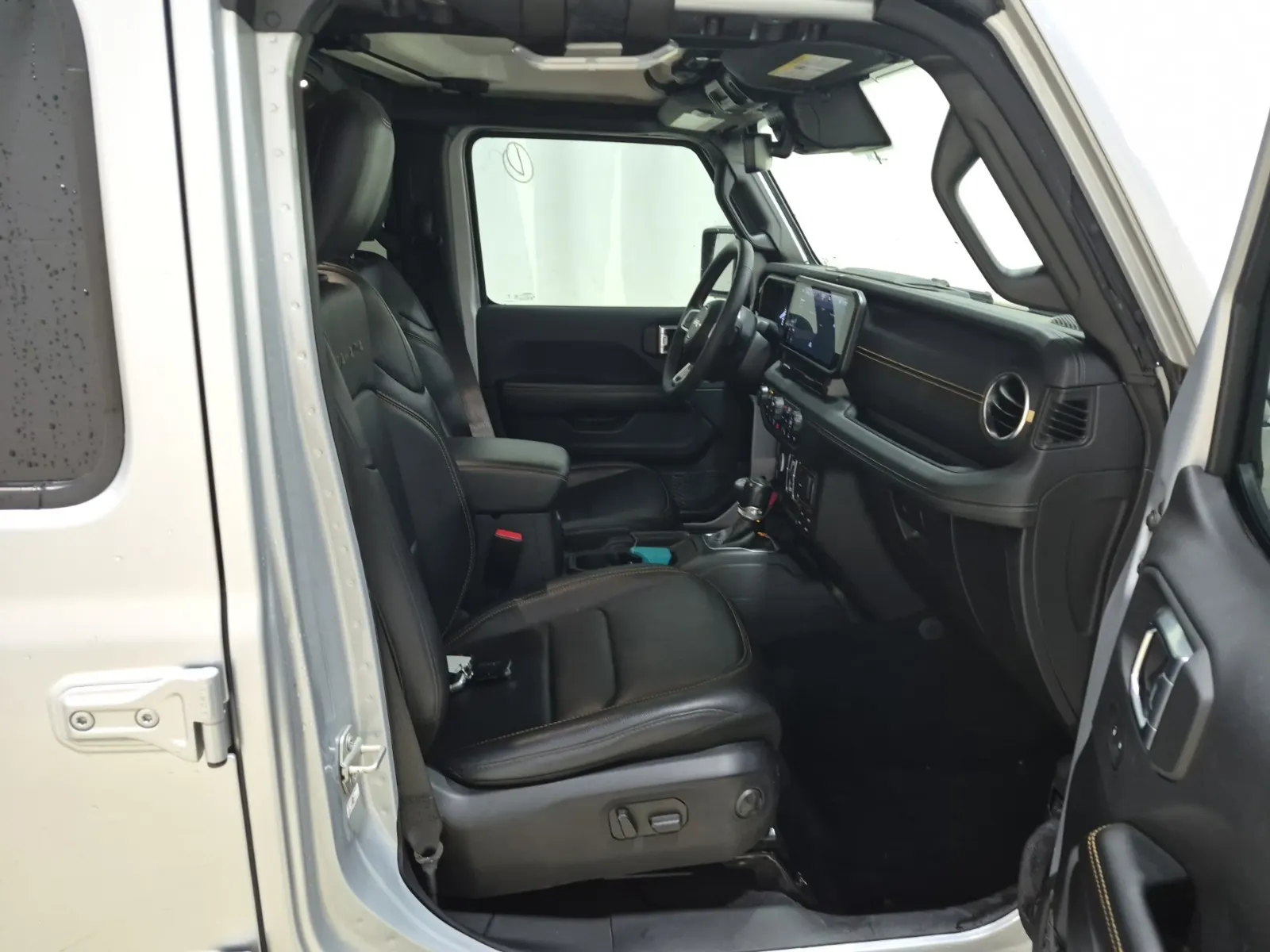 Right Side Interior Photo