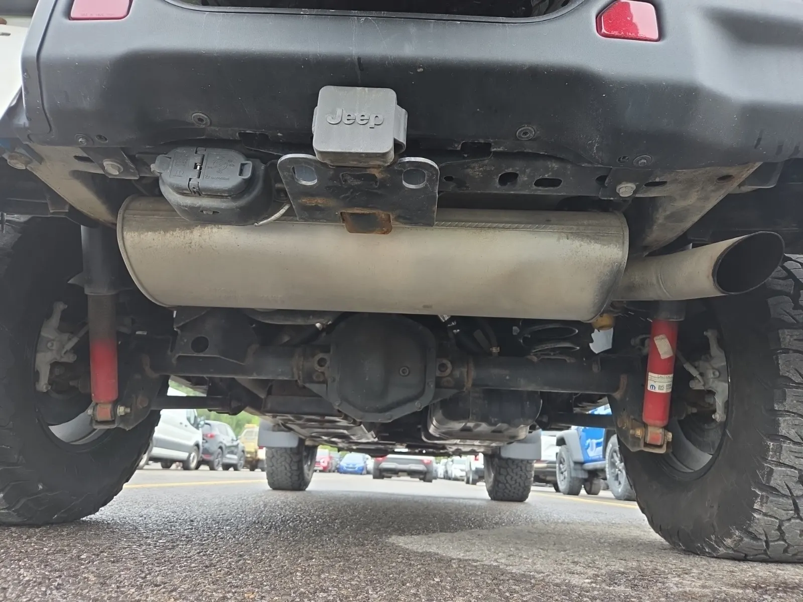 Undercarriage - Rear Photo