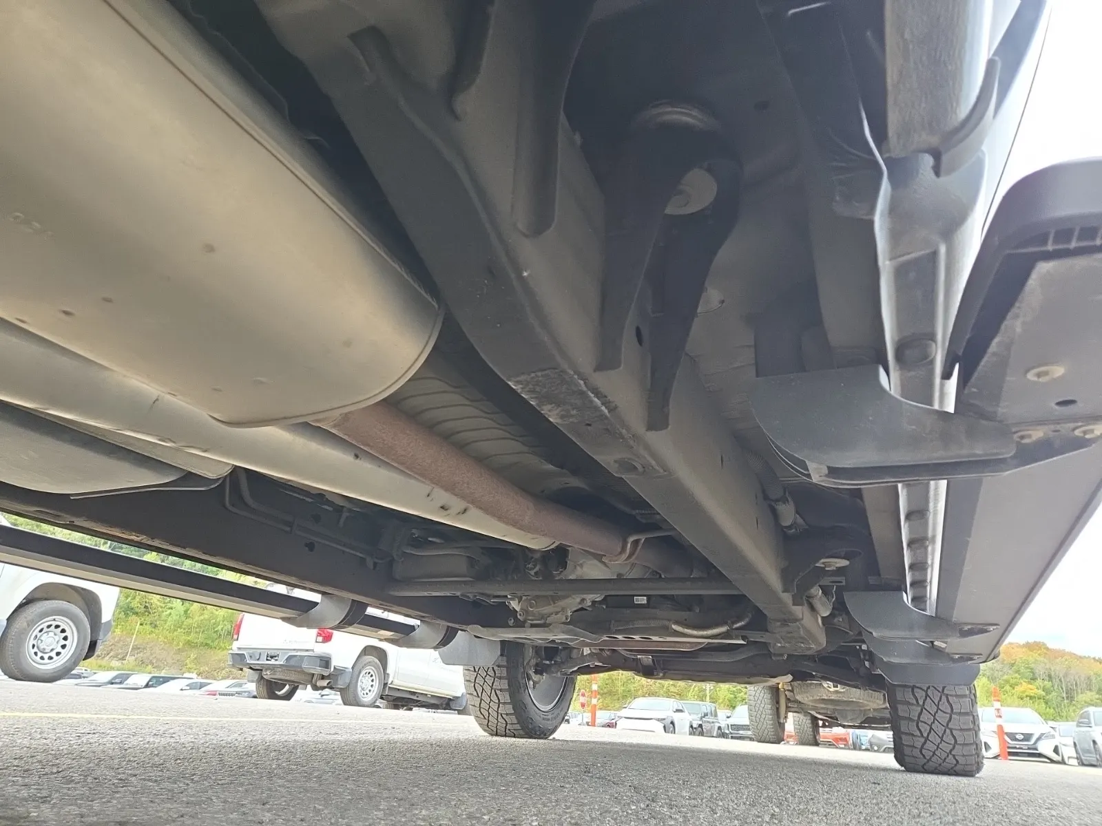 Undercarriage - Passenger Photo