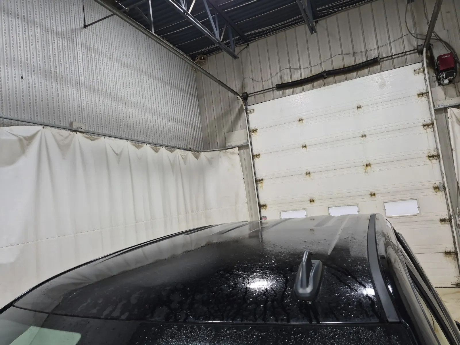 Exterior Roof Photo