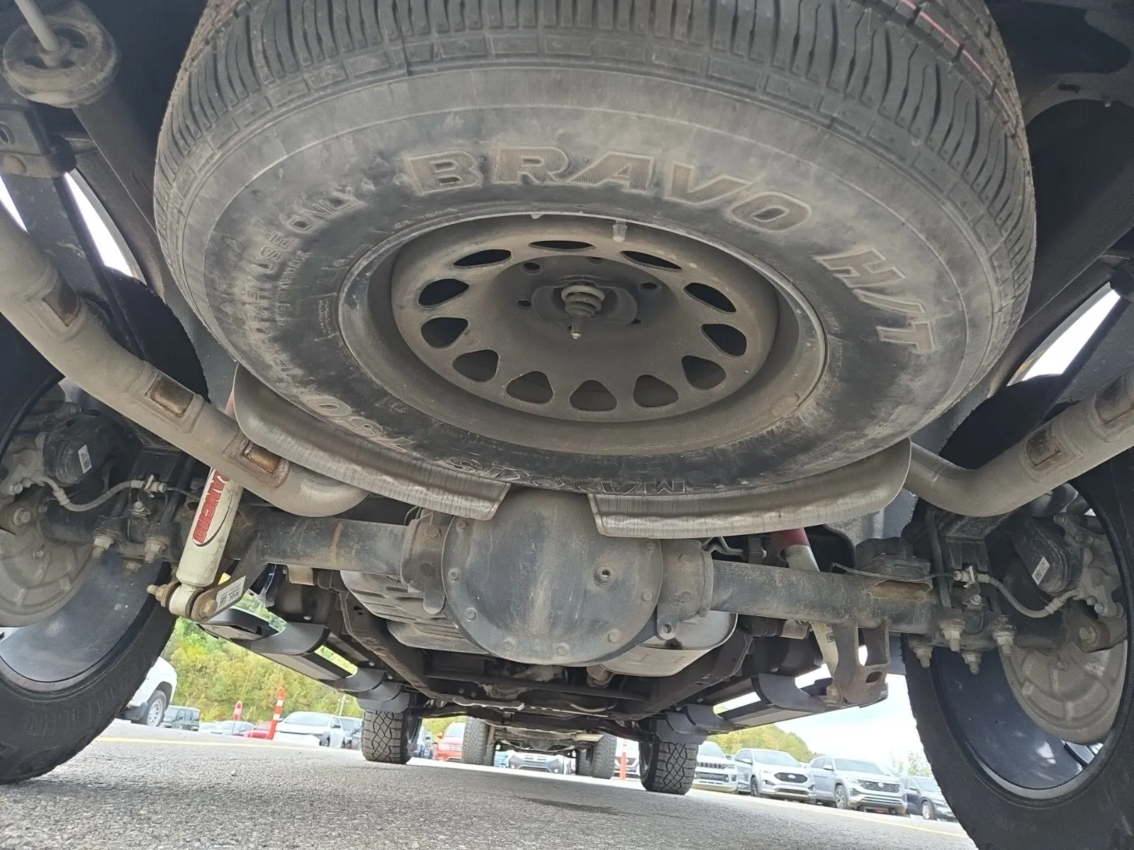 Undercarriage - Rear Photo