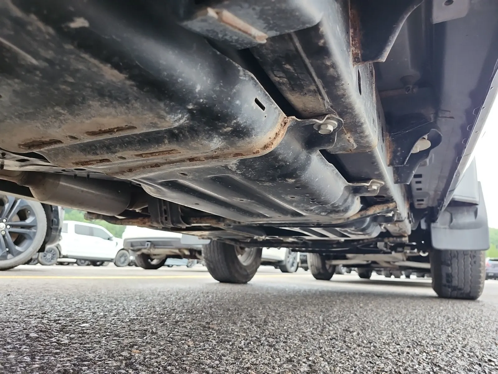 Undercarriage - Passenger Photo