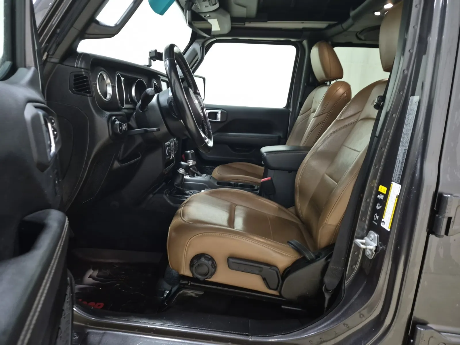 Front Interior Photo