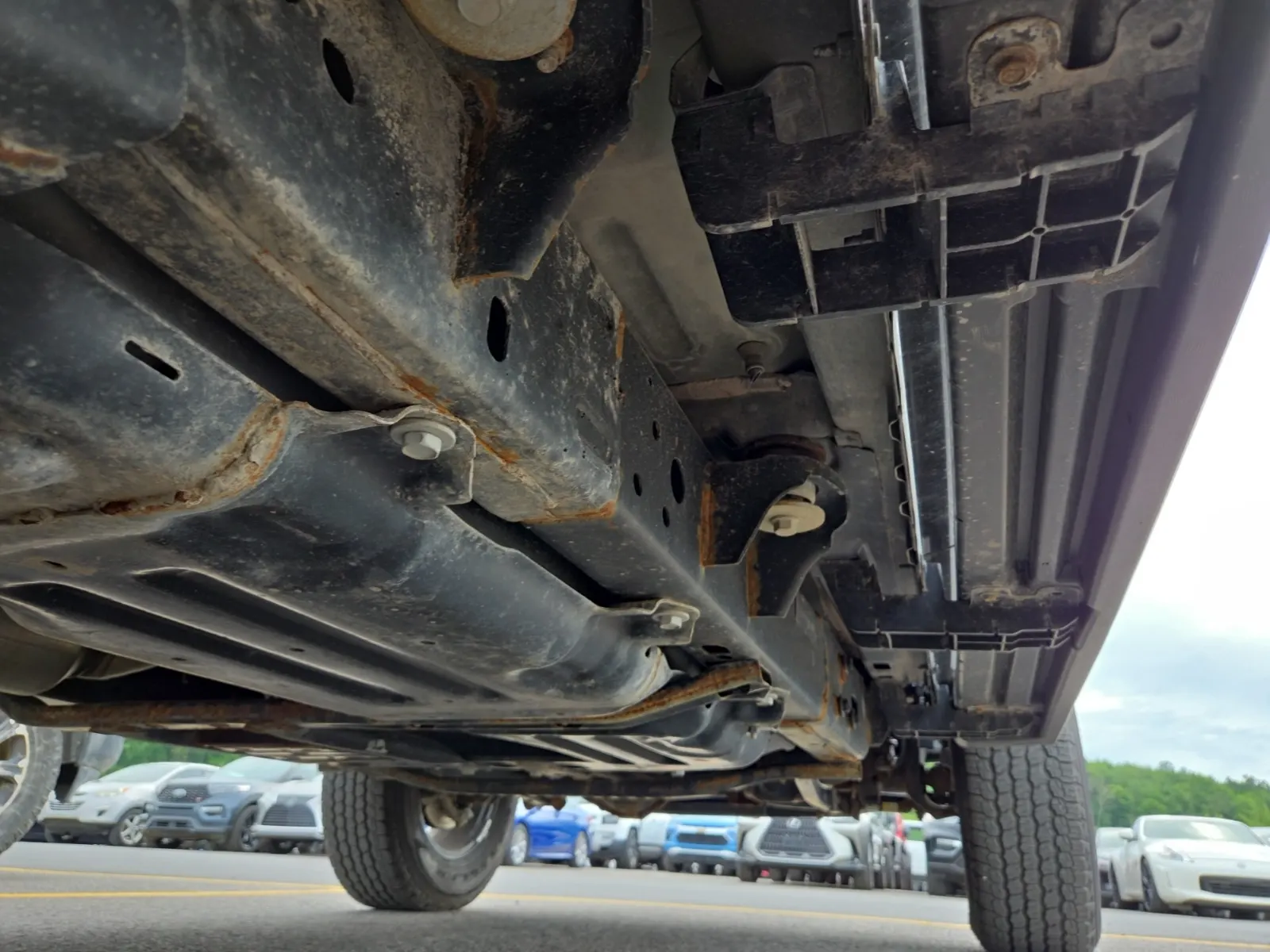 Undercarriage - Passenger Photo