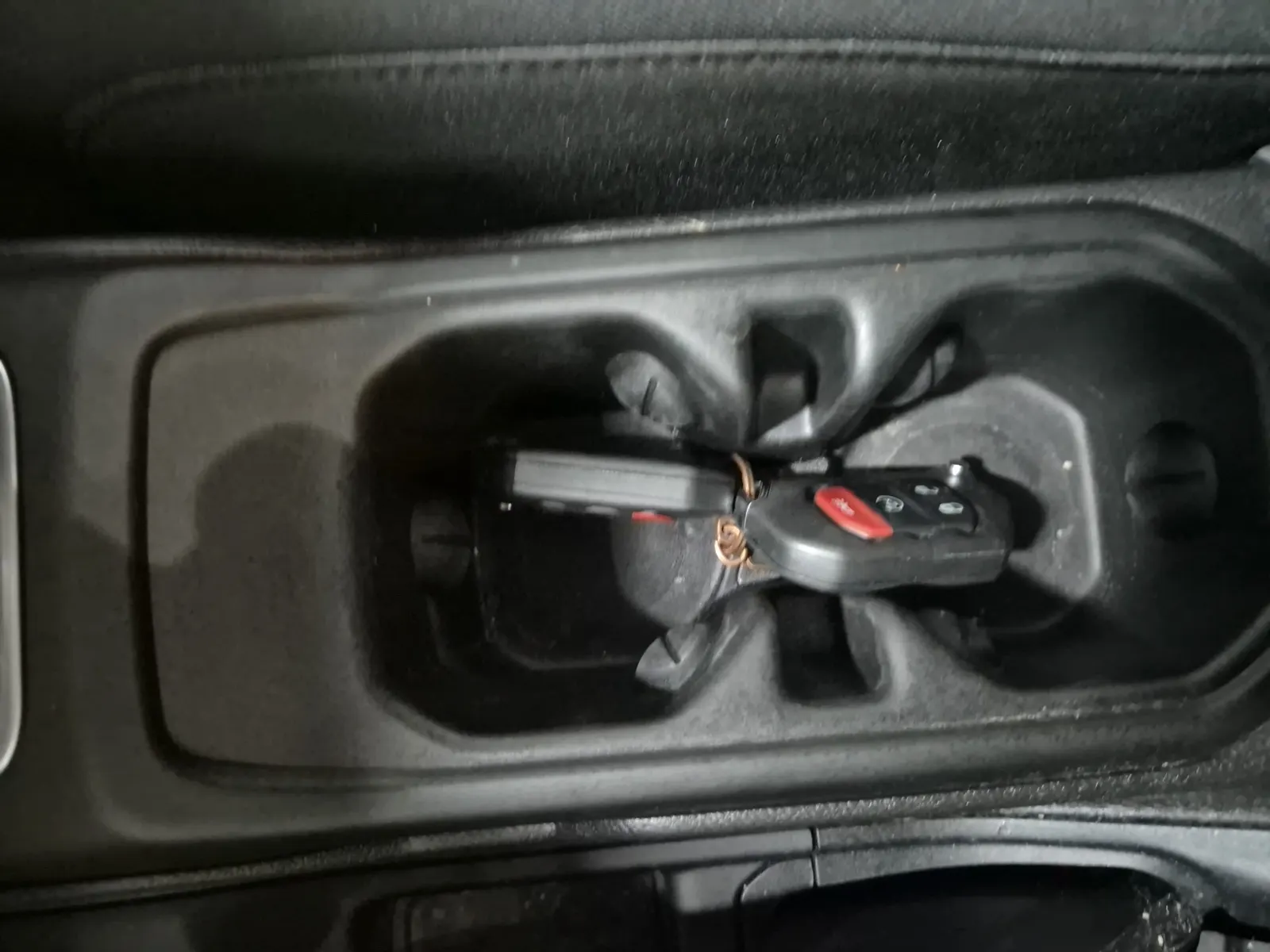 Keys/Fobs/Manual Photo