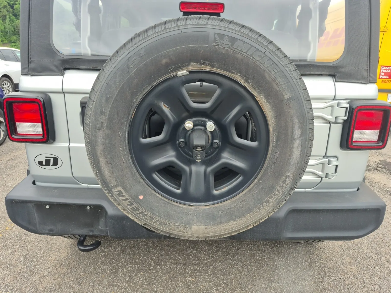 Spare Tire & Wheel Photo