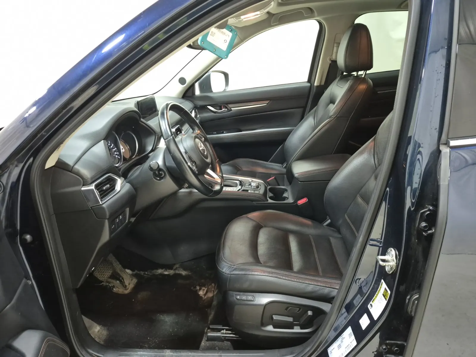 Front Interior Photo