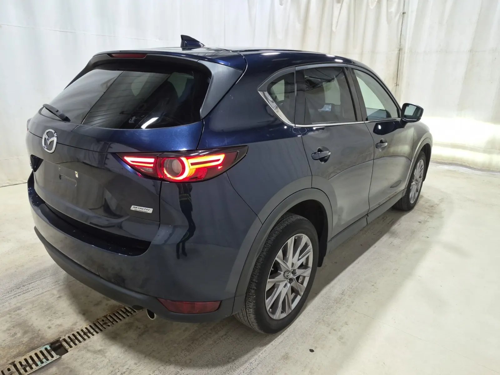 Passenger Rear 3/4 Photo