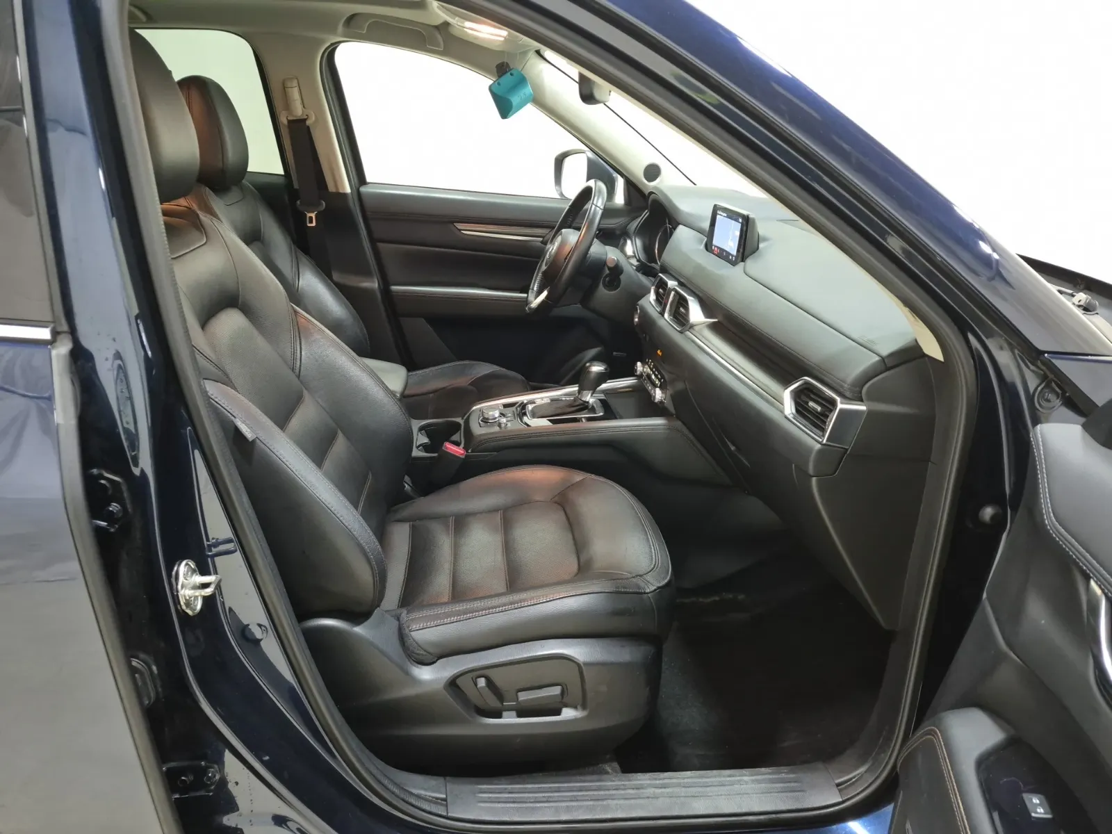 Right Side Interior Photo