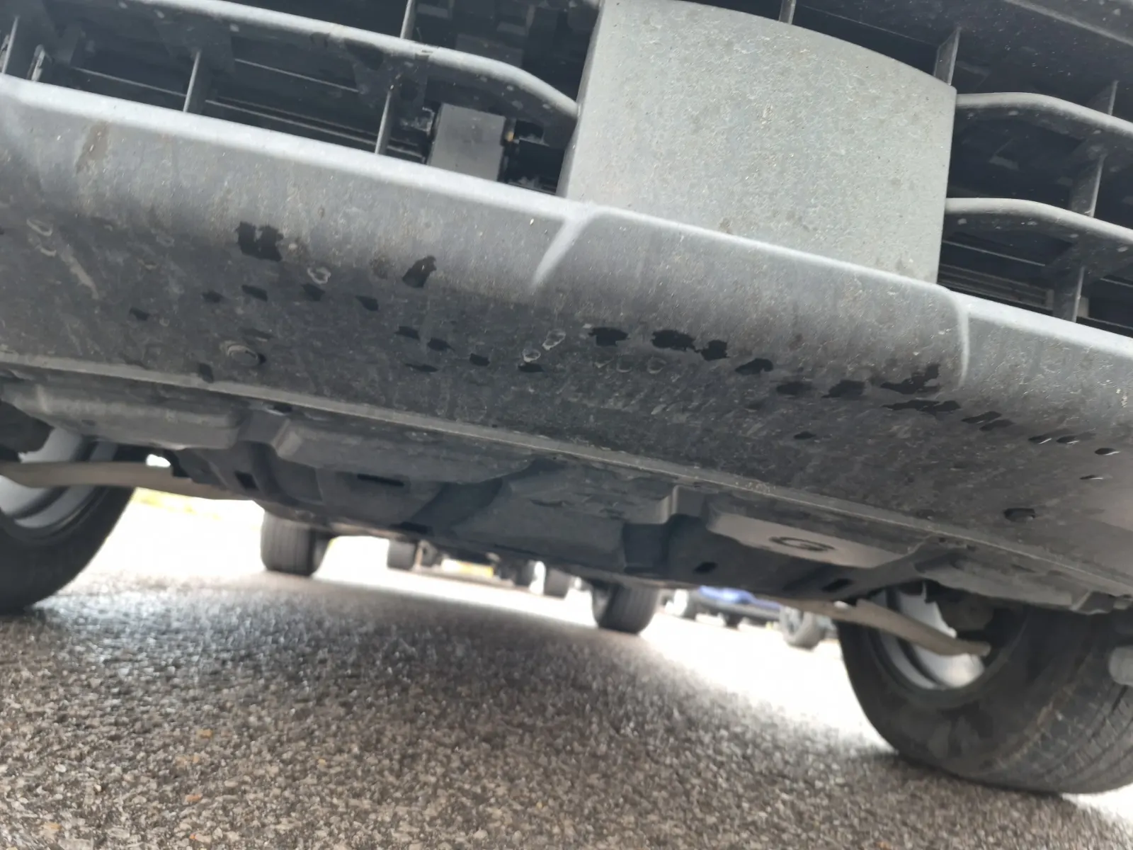 Undercarriage - Front Photo