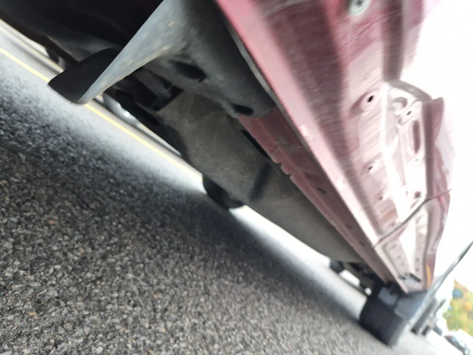 Undercarriage - Passenger Photo