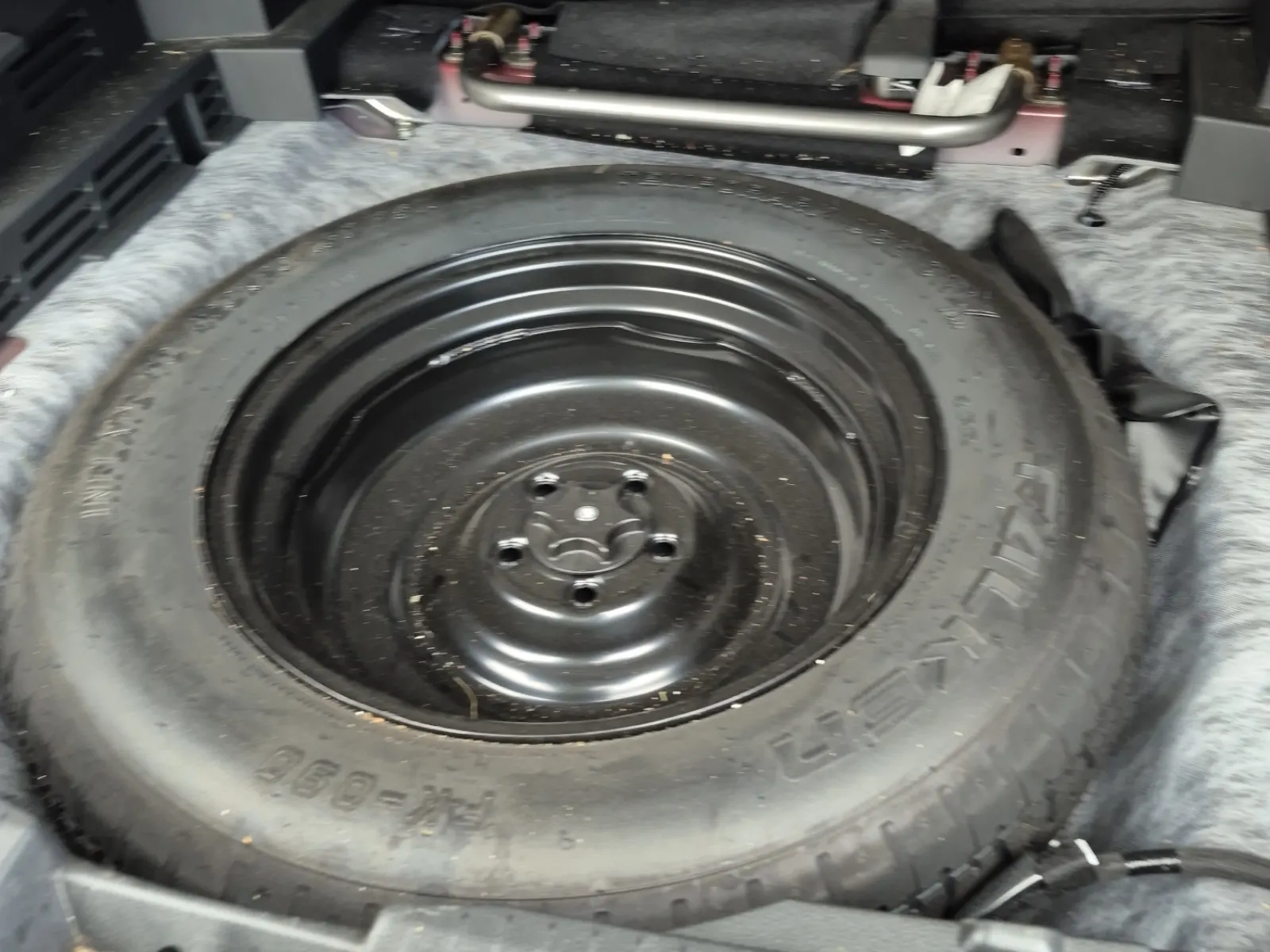Spare Tire & Wheel Photo