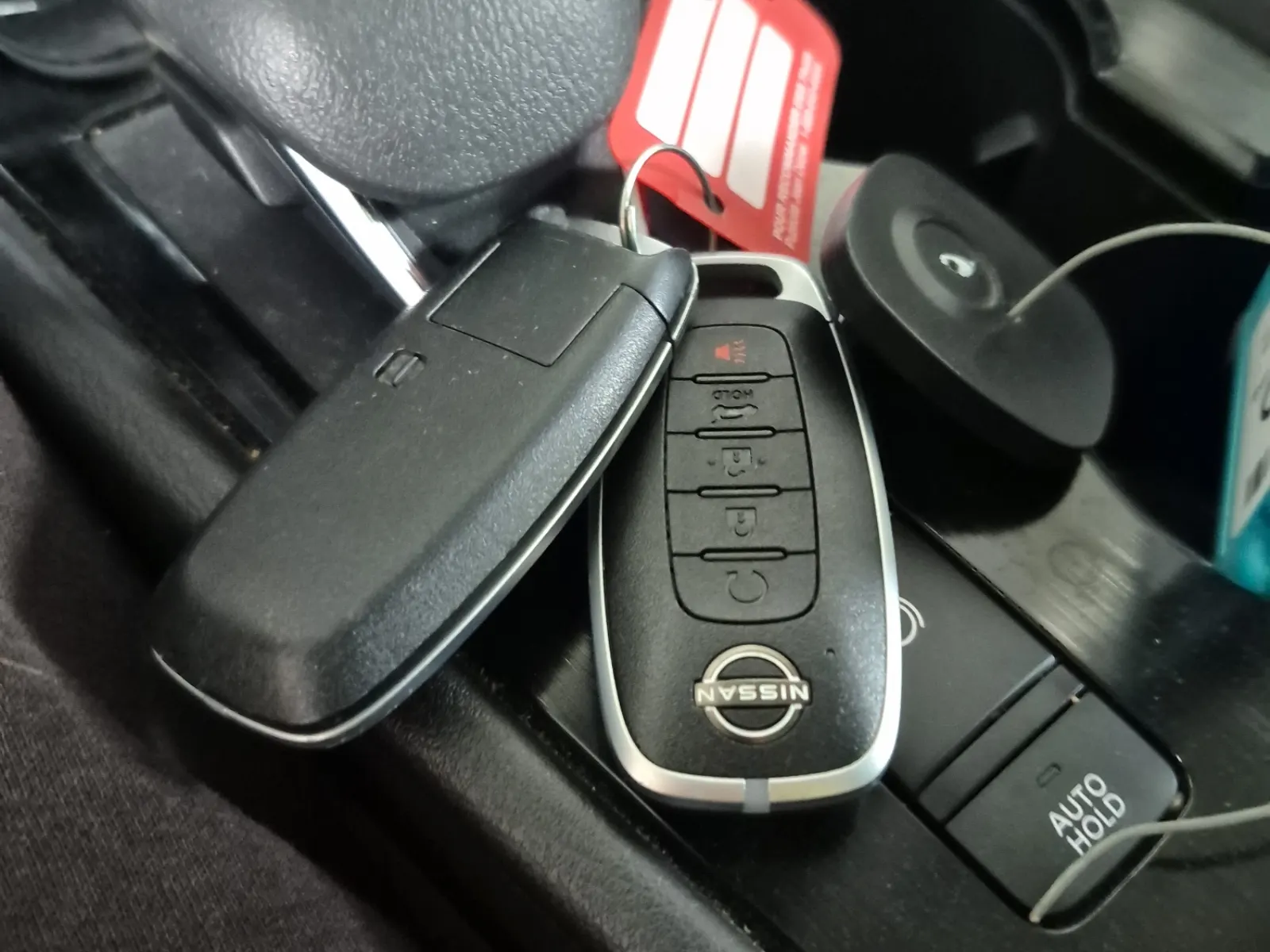 Keys/Fobs/Manual Photo