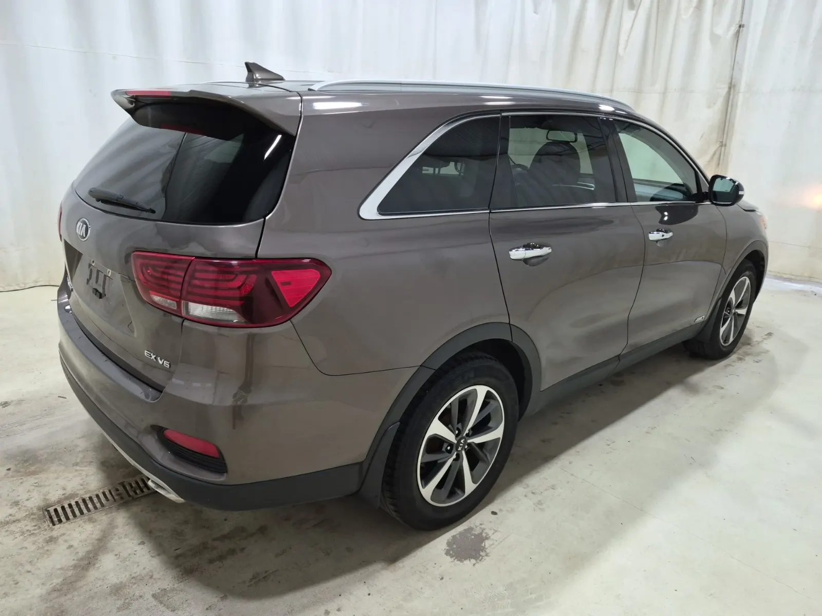 Passenger Rear 3/4 Photo