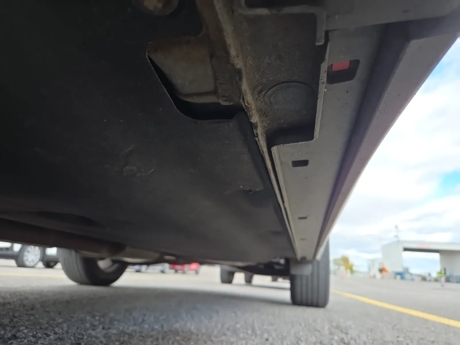 Undercarriage - Driver Photo