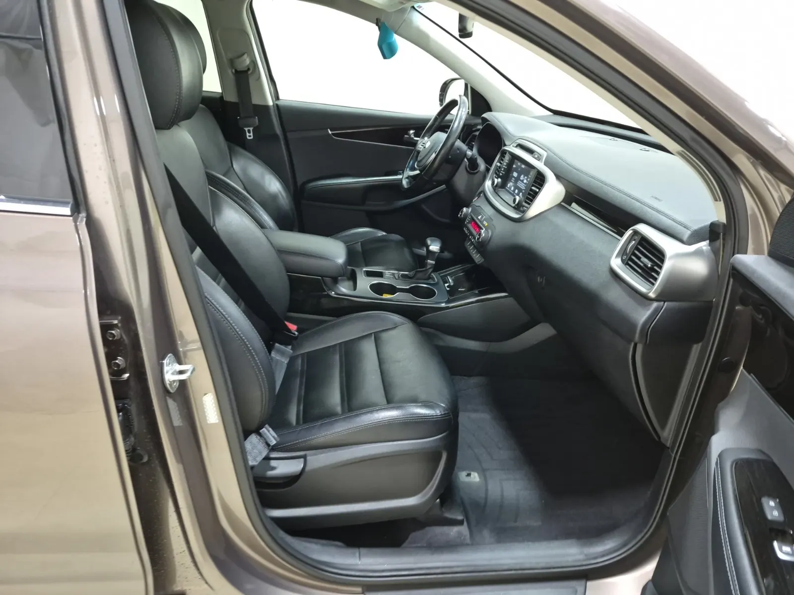 Right Side Interior Photo