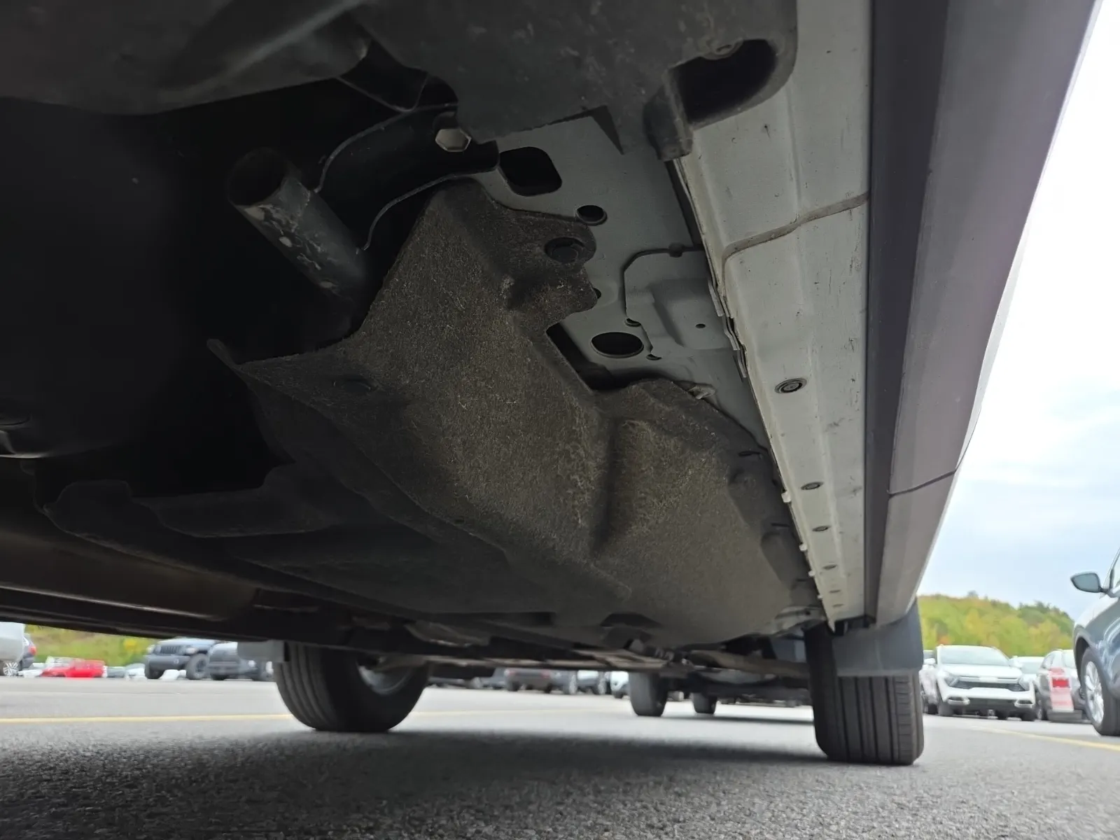 Undercarriage - Passenger Photo