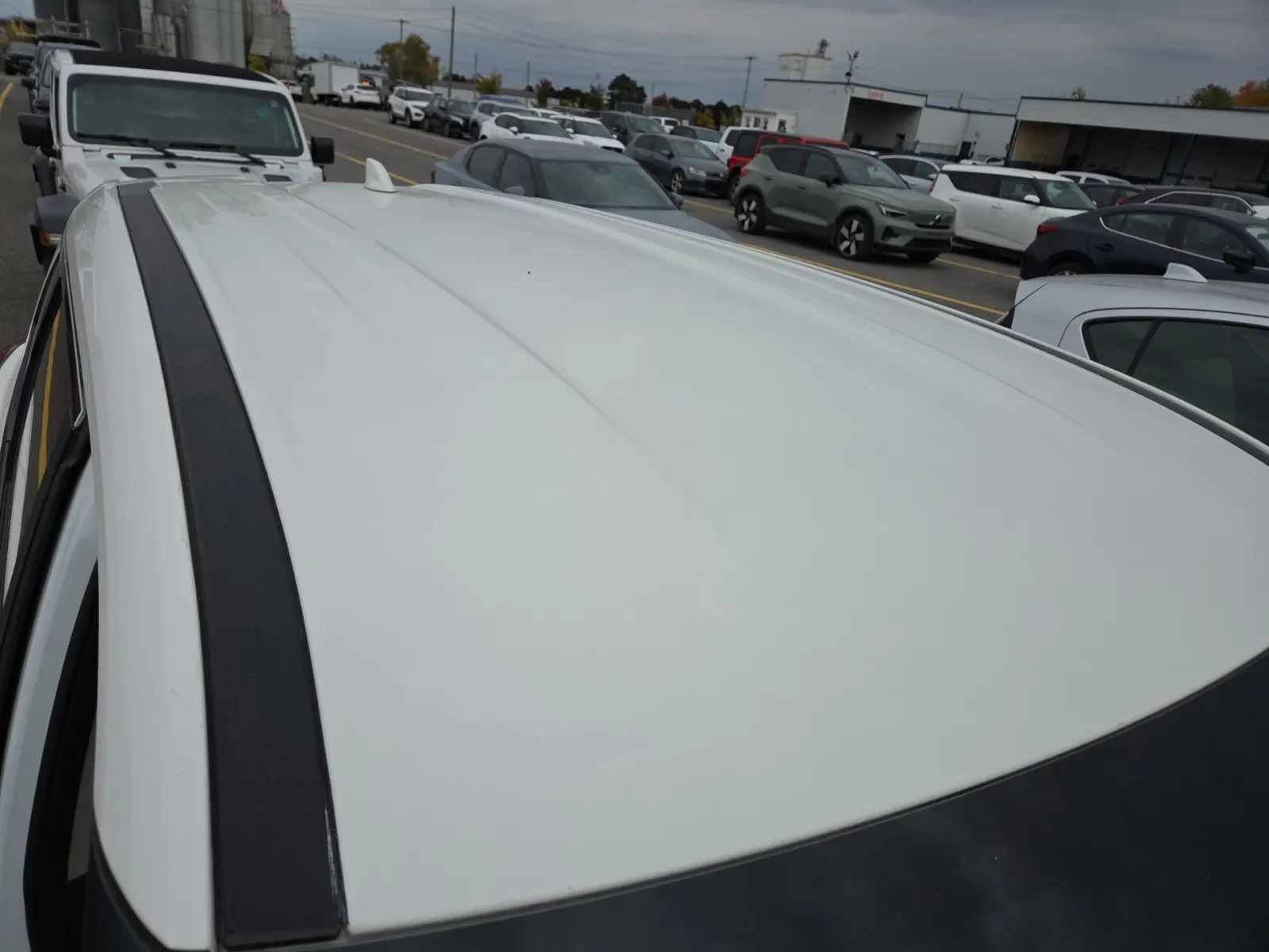 Exterior Roof Photo