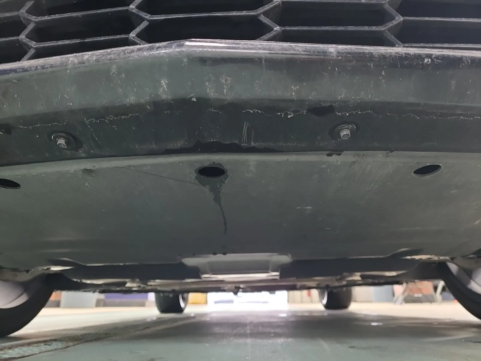 Undercarriage - Front Photo