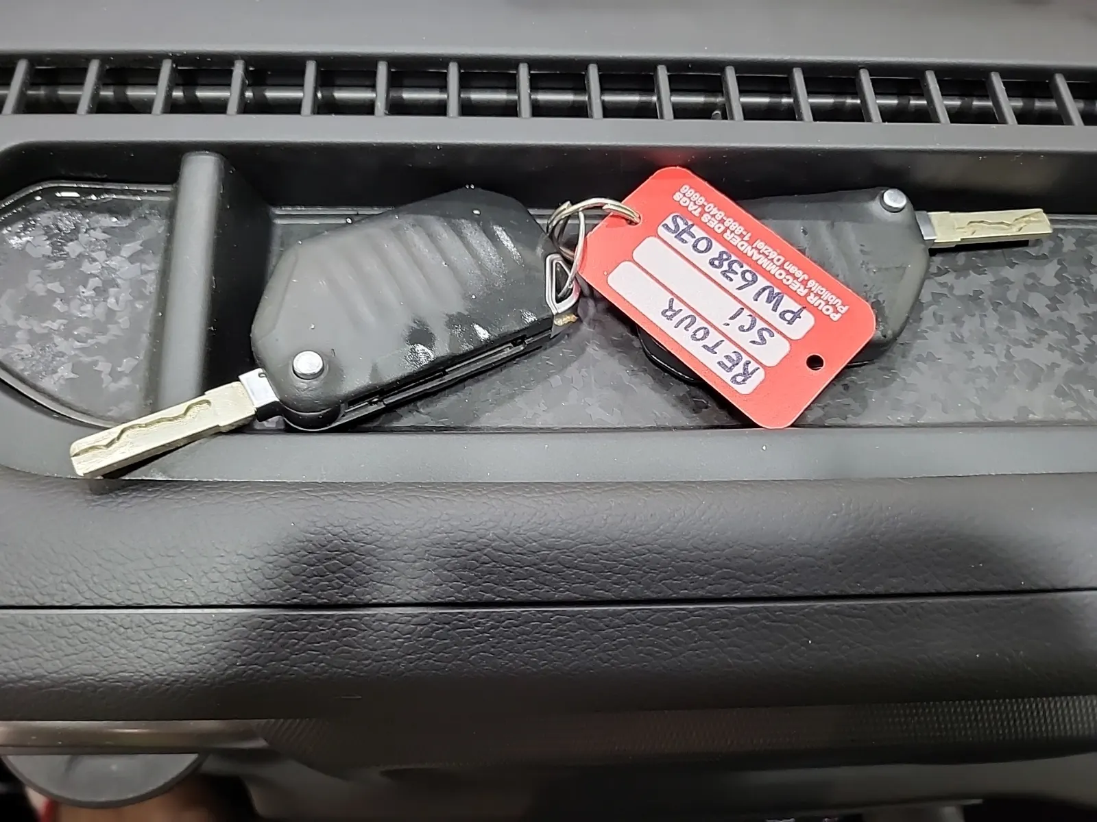 Keys/Fobs/Manual Photo