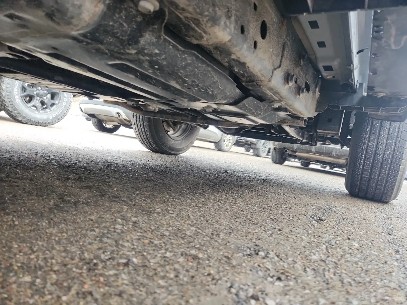 Undercarriage - Passenger Photo