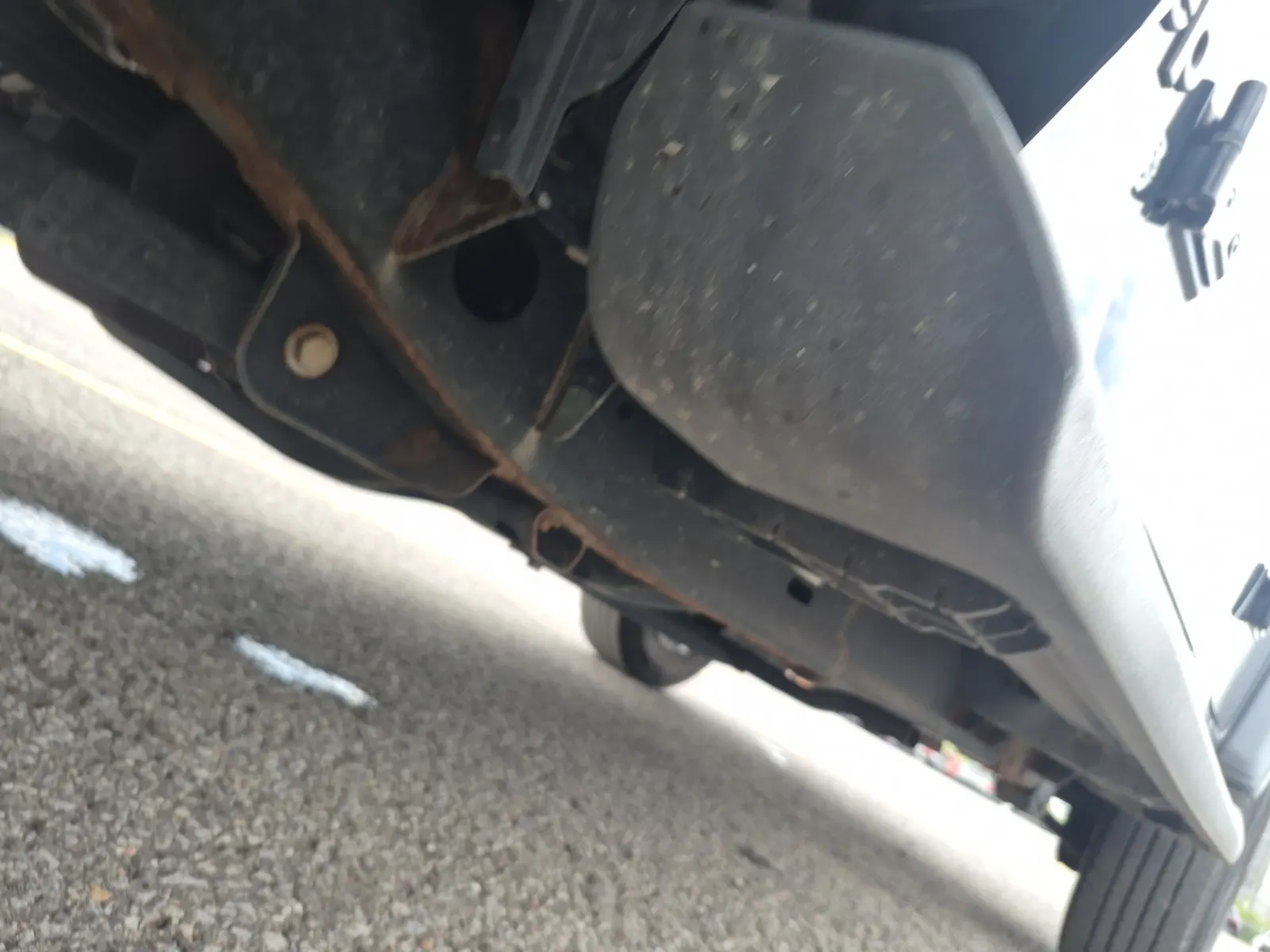 Undercarriage - Driver Photo