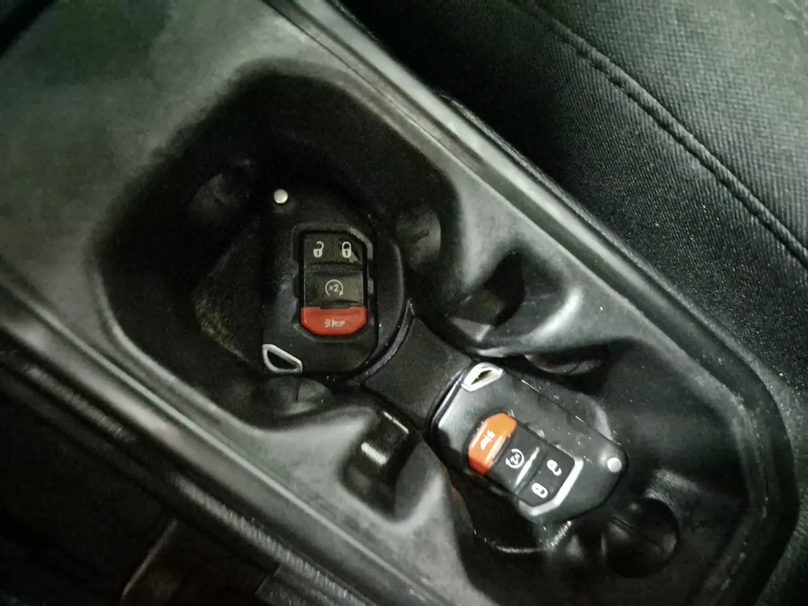 Keys/Fobs/Manual Photo