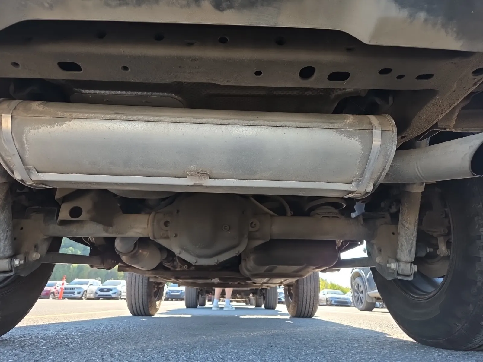 Undercarriage - Rear Photo