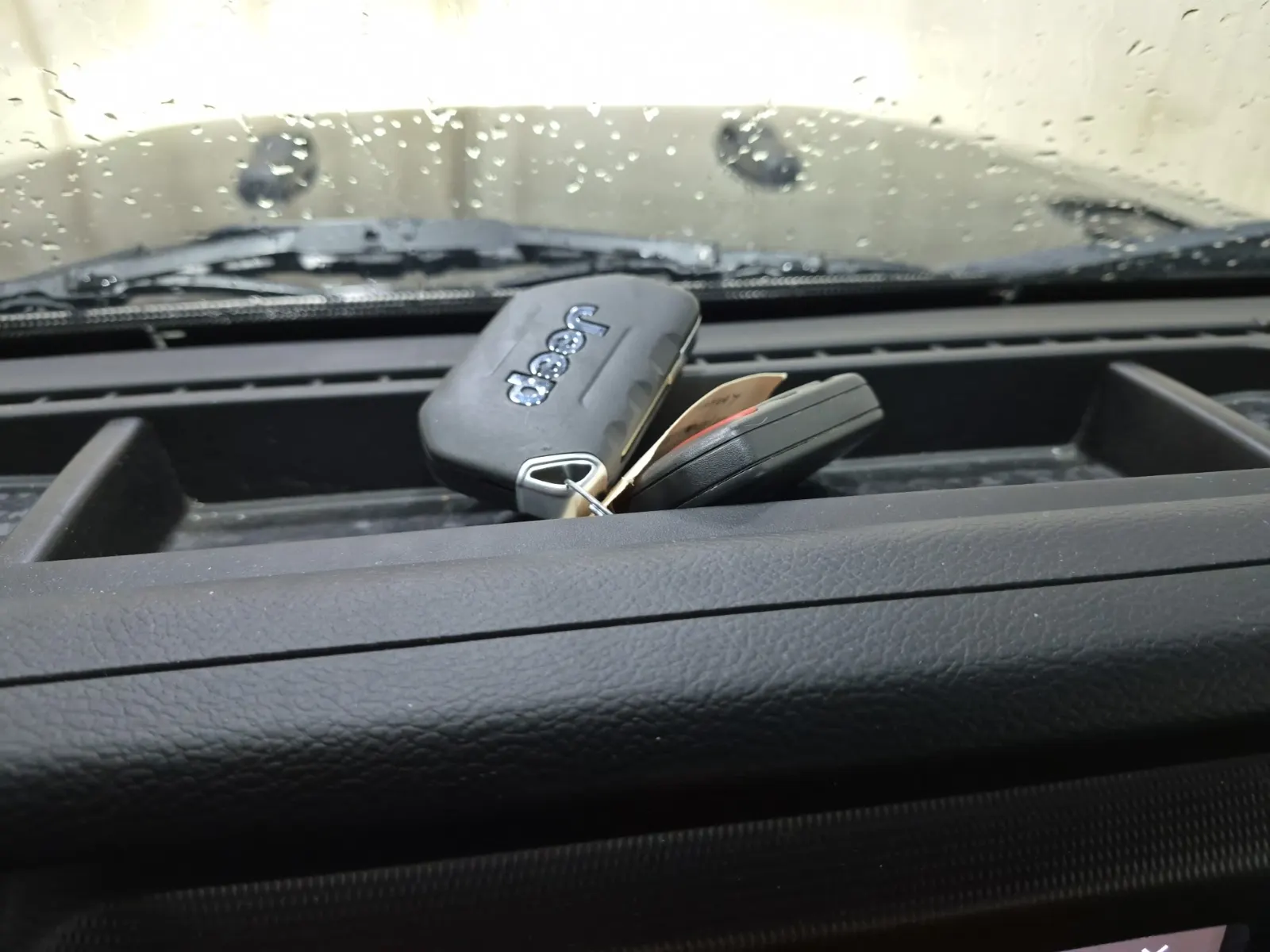 Keys/Fobs/Manual Photo