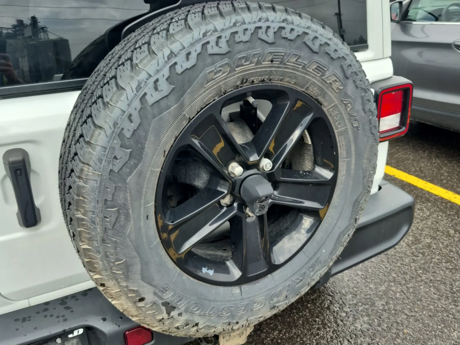 Spare Tire & Wheel Photo