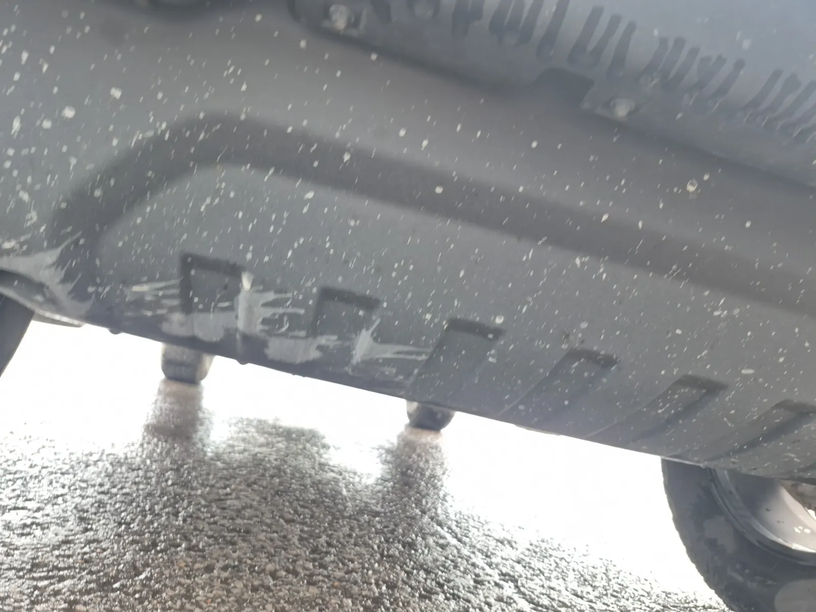 Undercarriage - Front Photo