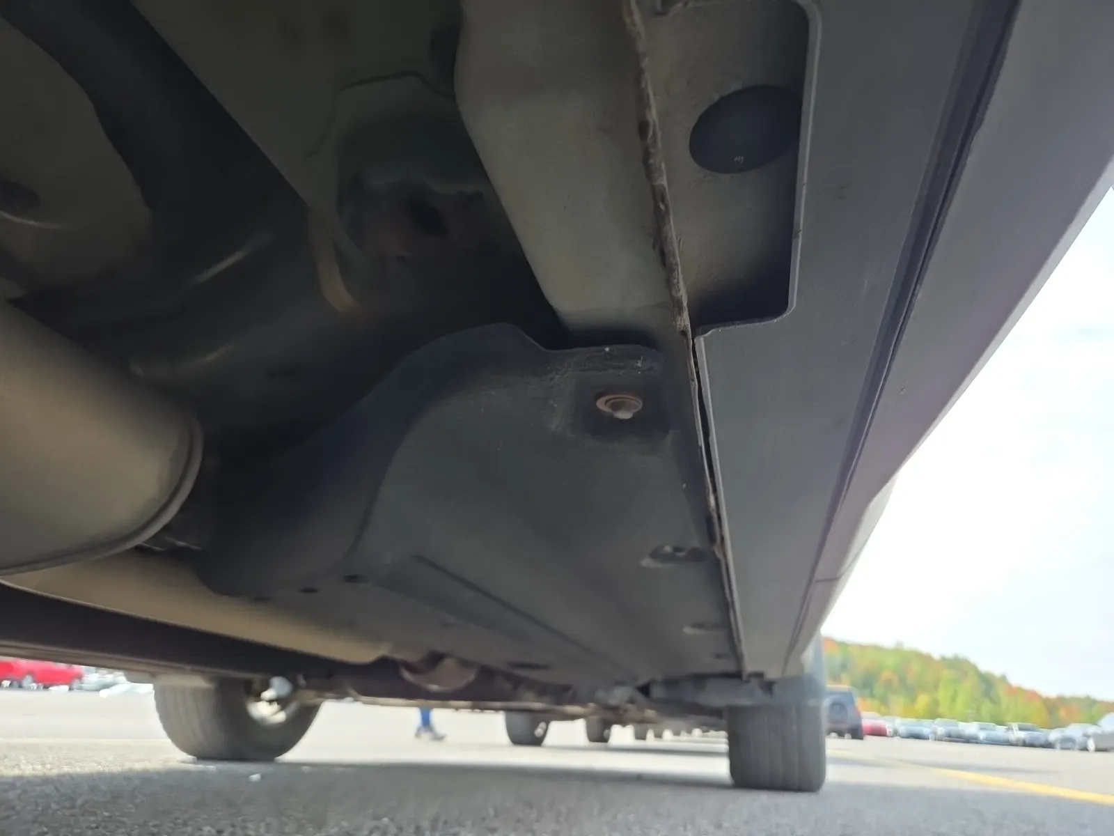 Undercarriage - Passenger Photo
