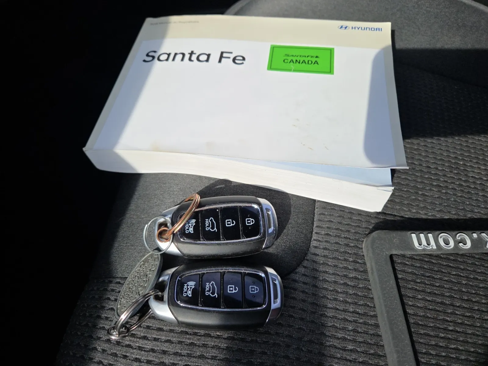 Keys/Fobs/Manual Photo