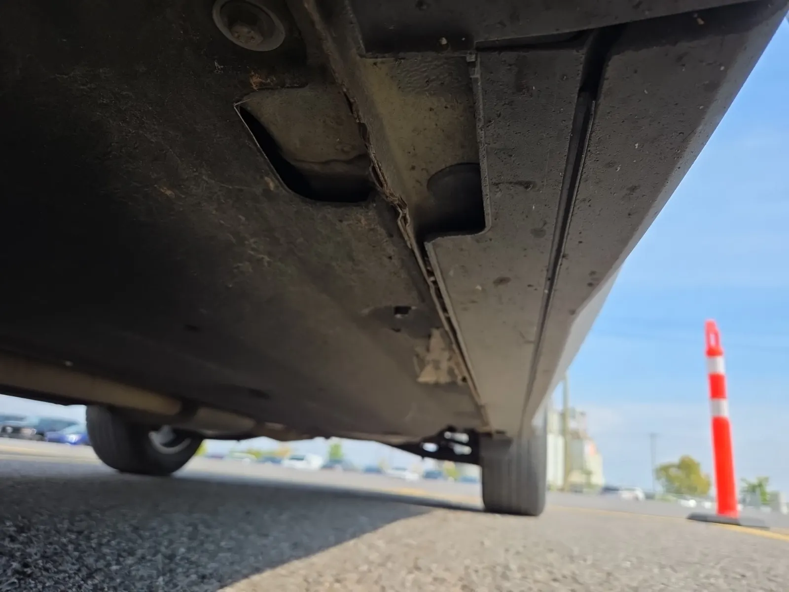 Undercarriage - Driver Photo