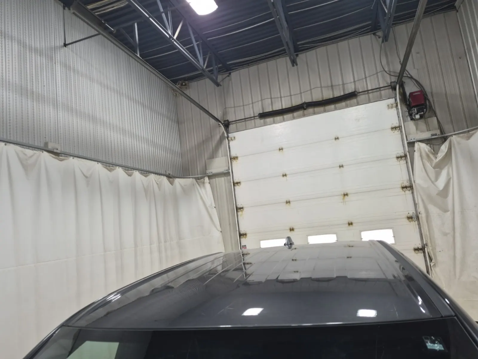 Exterior Roof Photo