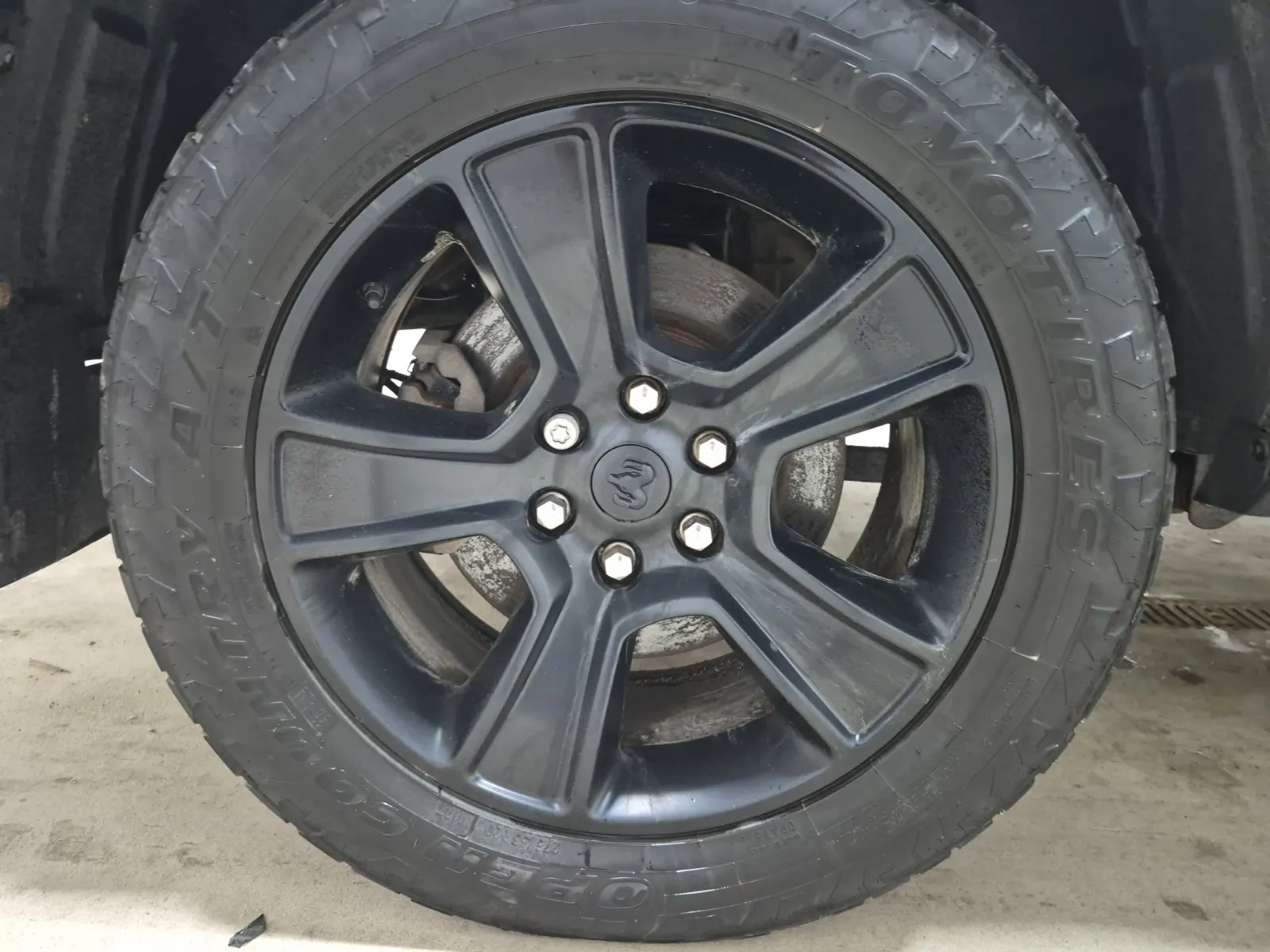 Right Rear Wheel/Tire Photo