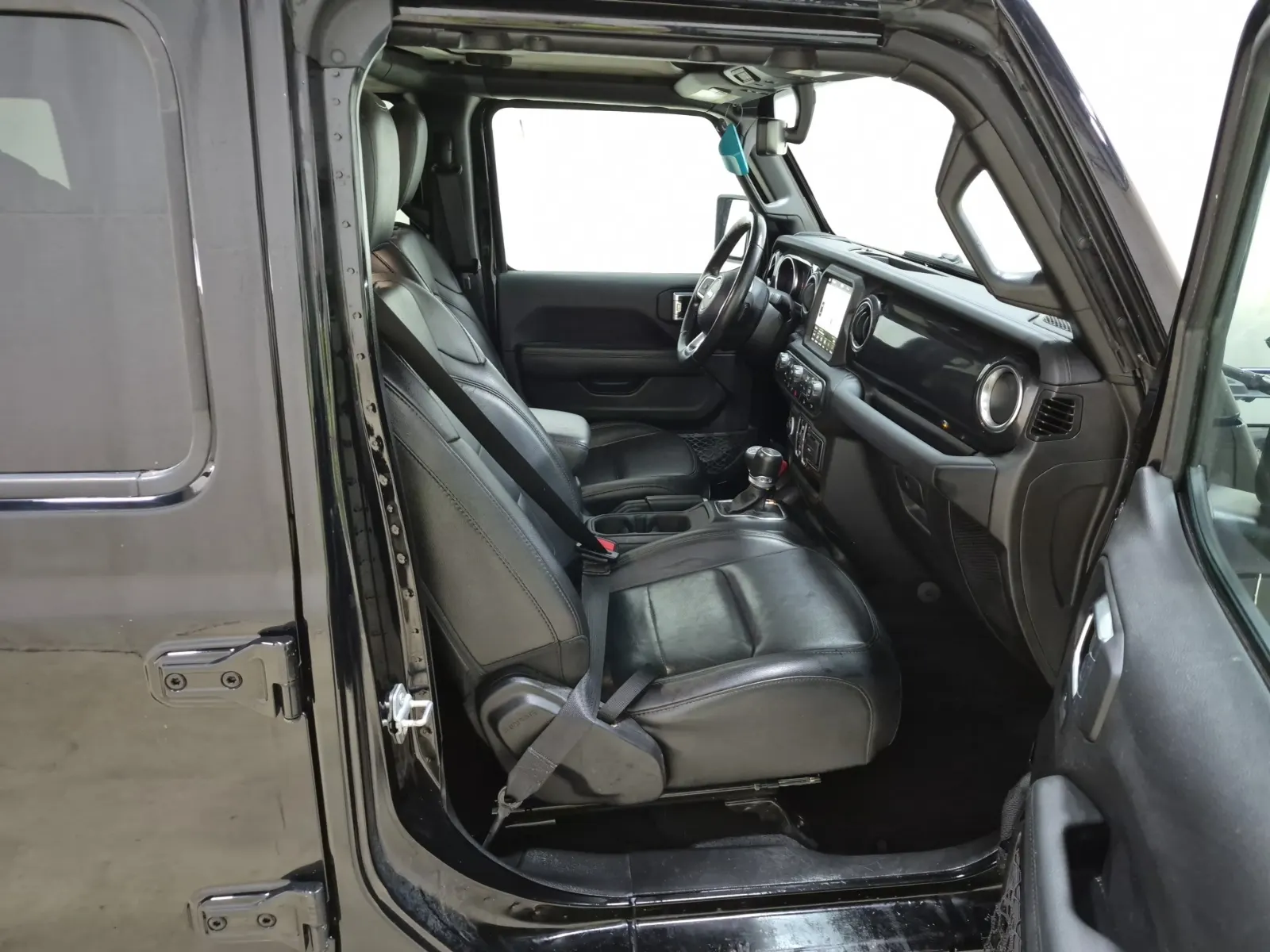 Right Side Interior Photo