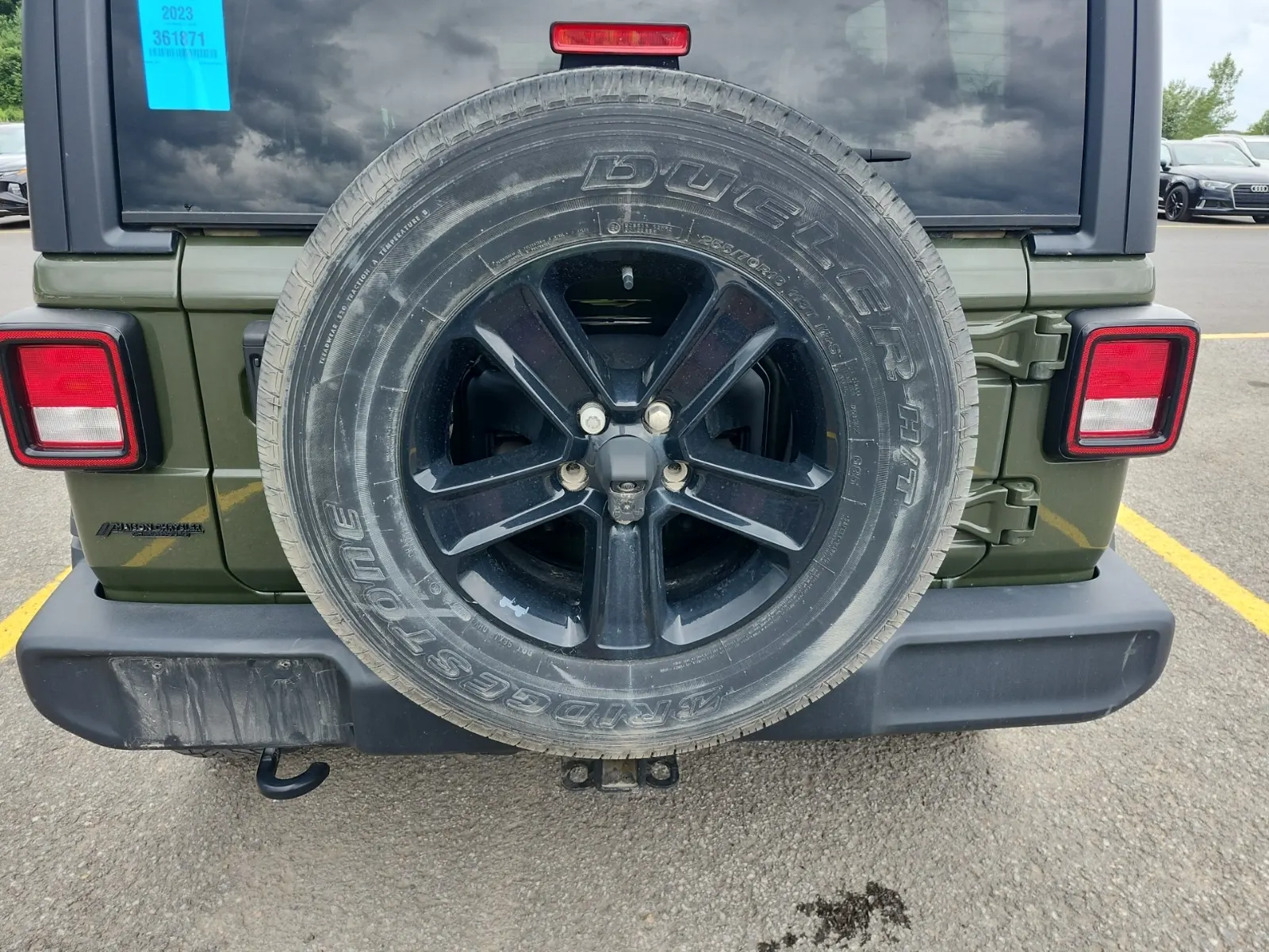 Spare Tire & Wheel Photo