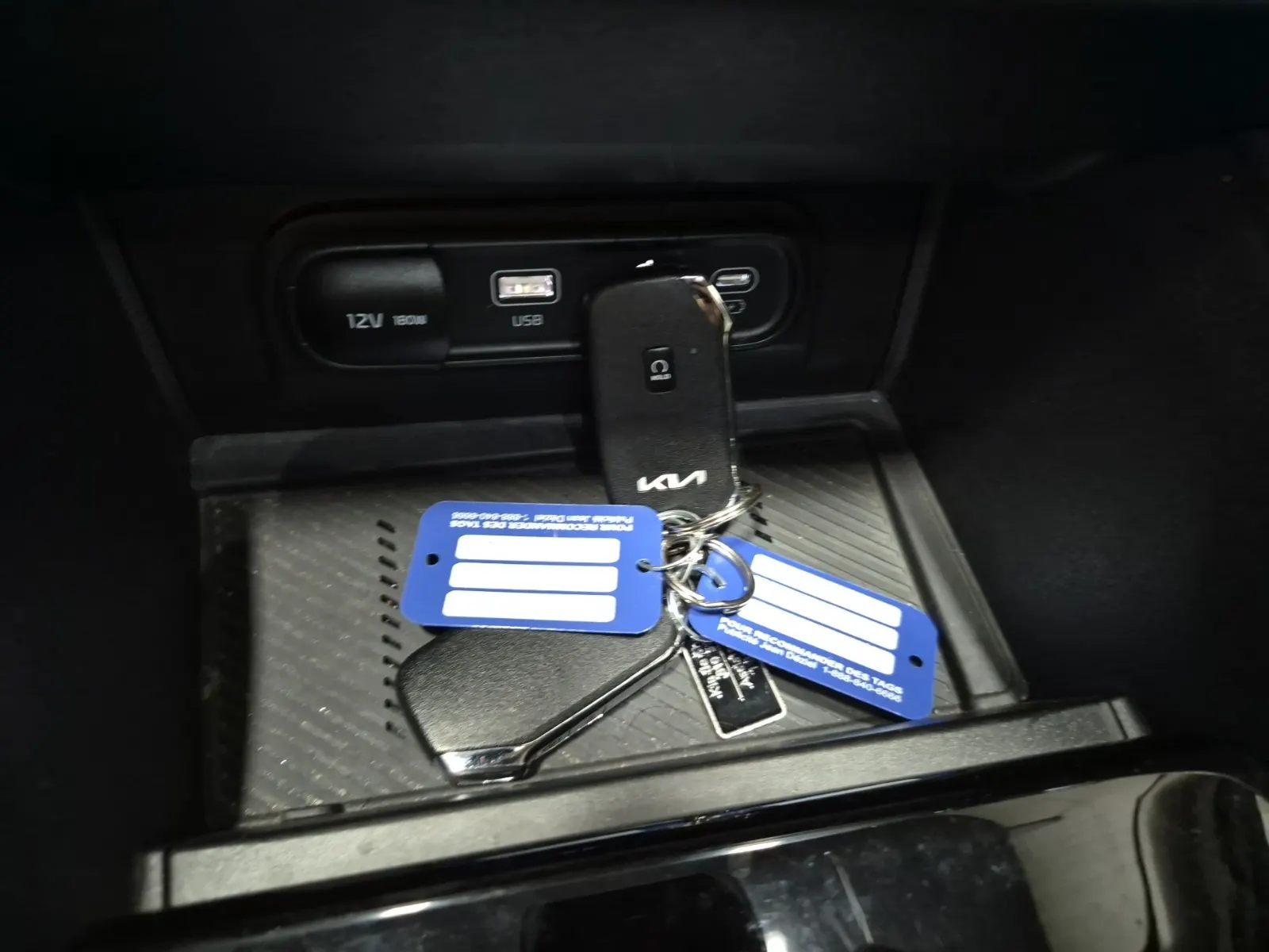 Keys/Fobs/Manual Photo
