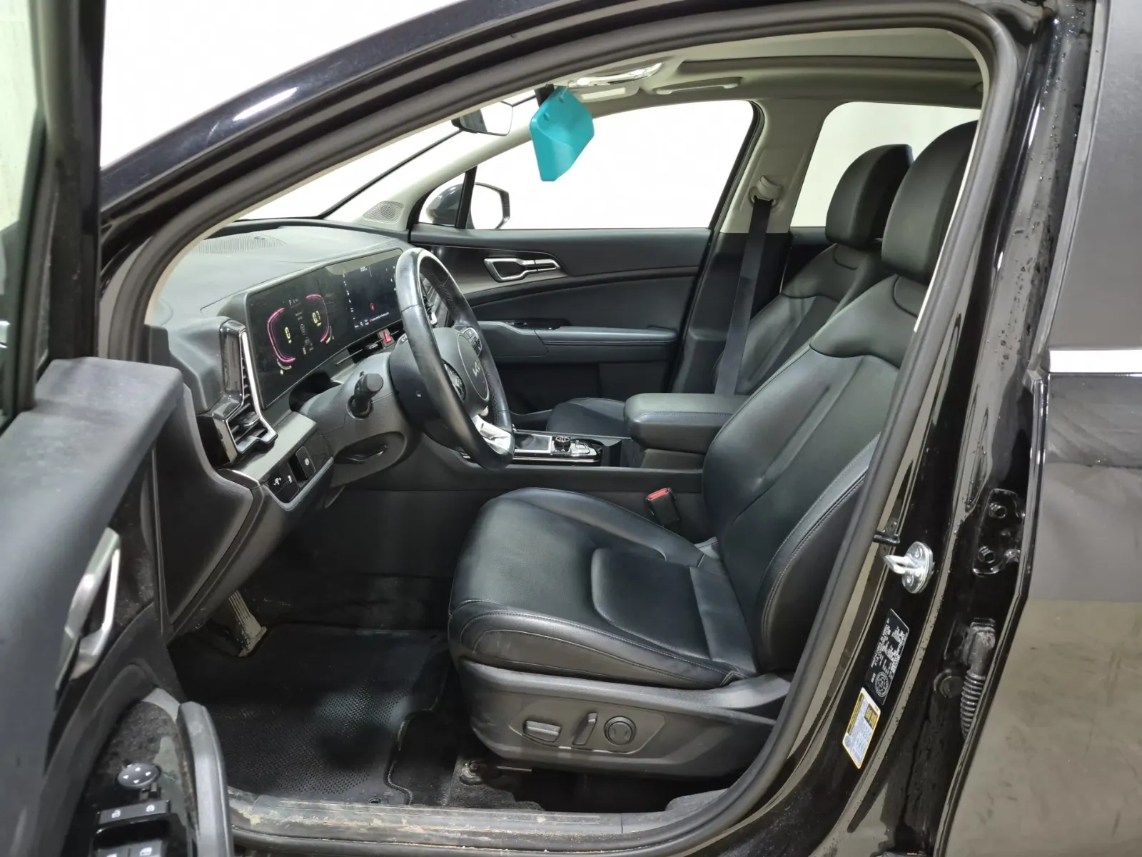 Front Interior Photo