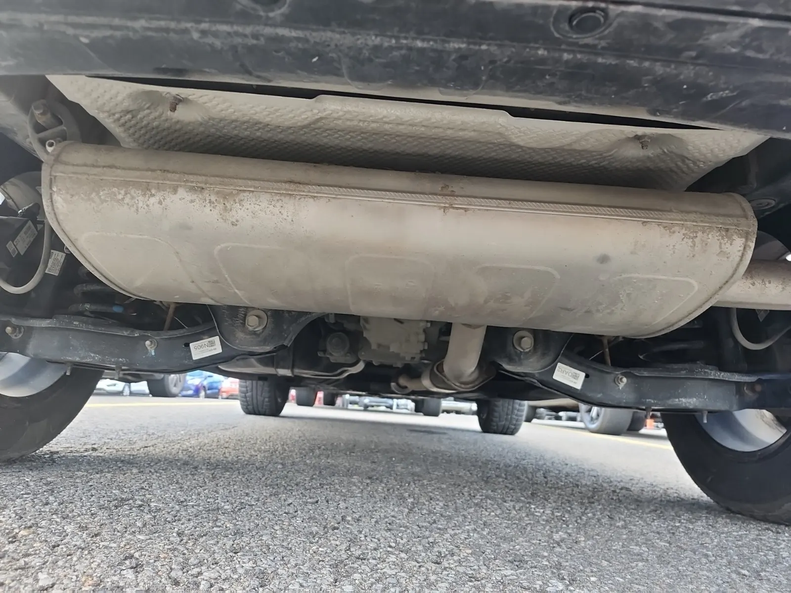 Undercarriage - Rear Photo